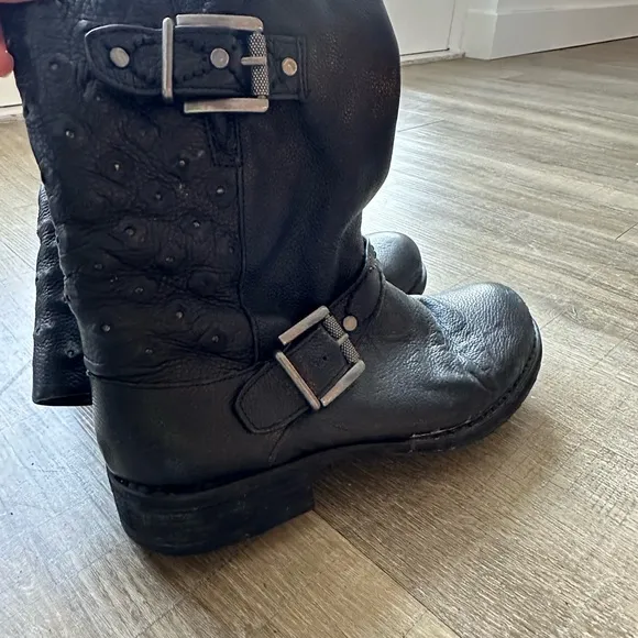 Sam Edelman Leather Buckle Bevin Boots in Black | Size 8