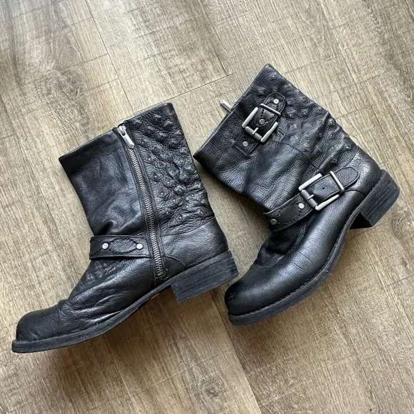 Sam Edelman Leather Buckle Bevin Boots in Black | Size 8
