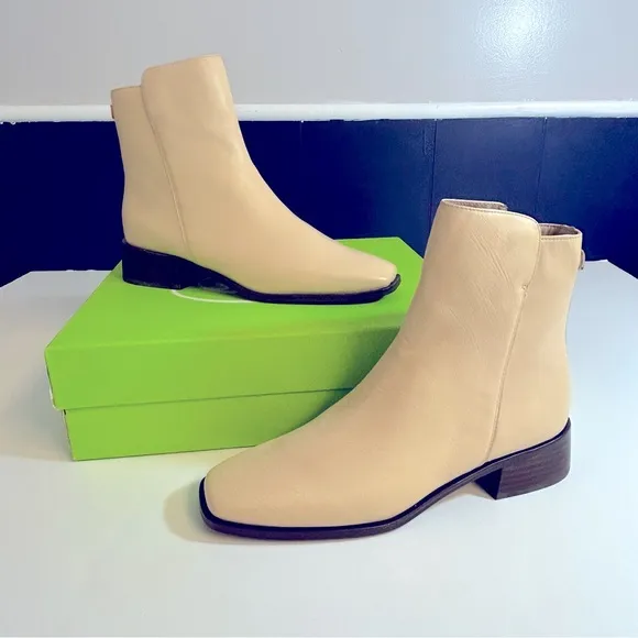 Sam Edelman Women’s Leather Thatcher Ankle Boots in Eggshell Size 9.5 New In Box