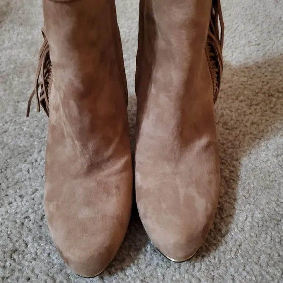 Sam Edeman Keegan tan suede ankle boots