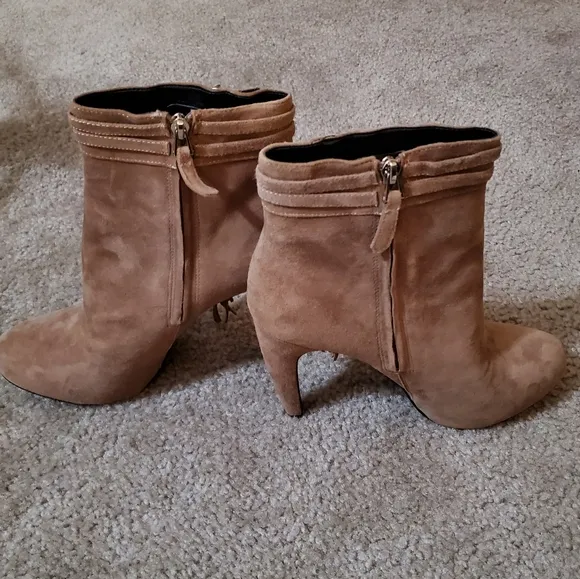 Sam Edeman Keegan tan suede ankle boots
