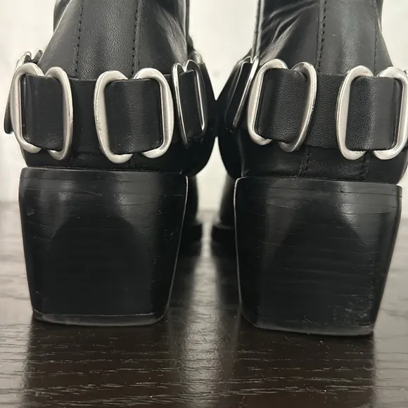 SAME EDELMAN WOMAN’S BELLAMIE BOOT BLACK LEATHER WITH SILVER ACENT HARNESS SZ 9
