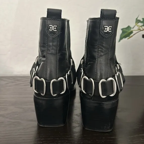 SAME EDELMAN WOMAN’S BELLAMIE BOOT BLACK LEATHER WITH SILVER ACENT HARNESS SZ 9