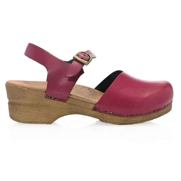Sanita Sansi Clogs Women's EU 40 Red Adjustable Buckle Closed Toe Shoes ZPO2290