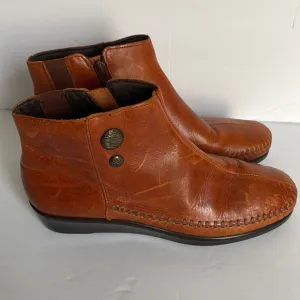 SAS Jade Chestnut Leather Ankle Size Zip Boots Size 7.5