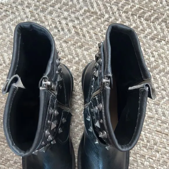 Schutz Luzia Studded Strap Boots sz 8