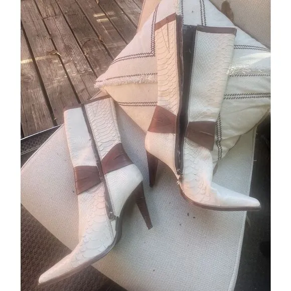 Schutz Womens Ivory With Brown leather Riding Boots Strap Buckle Boot SZ 7 B