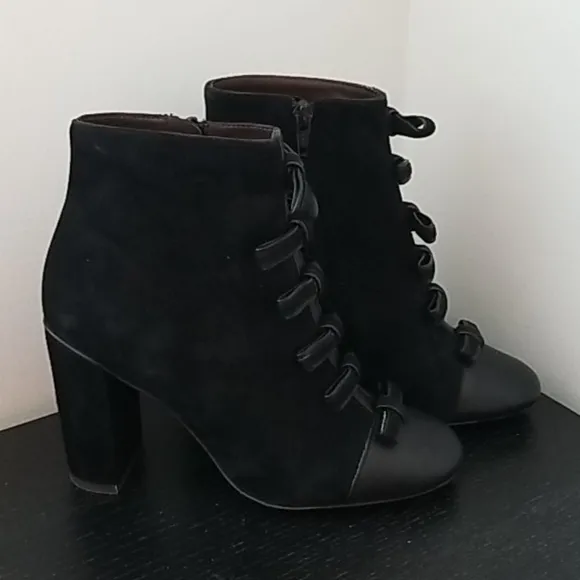 See By Chloe Calfskin Granny Chelsea Boots