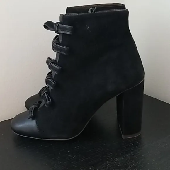 See By Chloe Calfskin Granny Chelsea Boots
