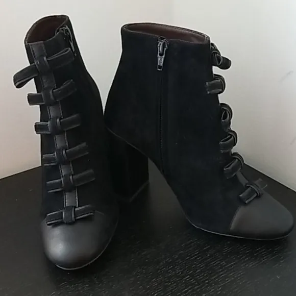 See By Chloe Calfskin Granny Chelsea Boots