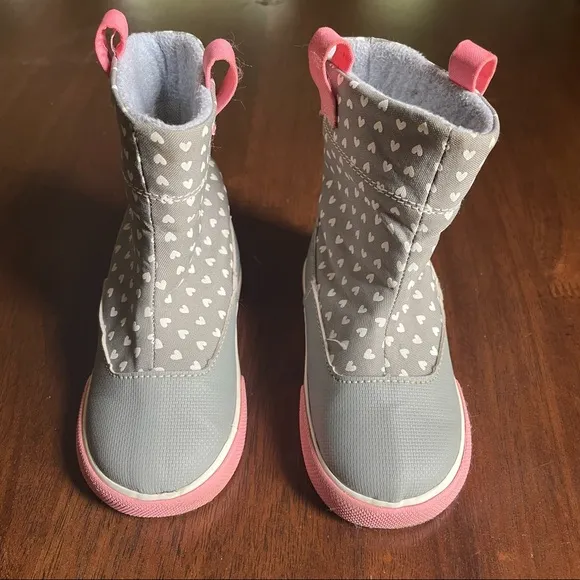 See Kai Run Basics Ripley Boots Grey,Pink &amp; White Hearts Size 7