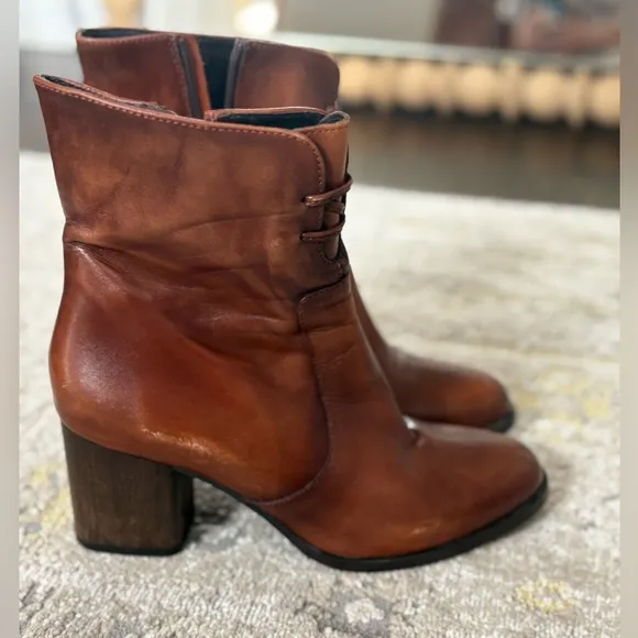 Sesto Meucci Made in Italy Brown Leather Ankle Boots