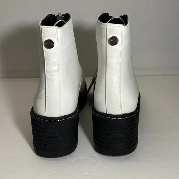 Seven 7 Footwear White Vegan Leather Zip Boots Women’s Size 11 New