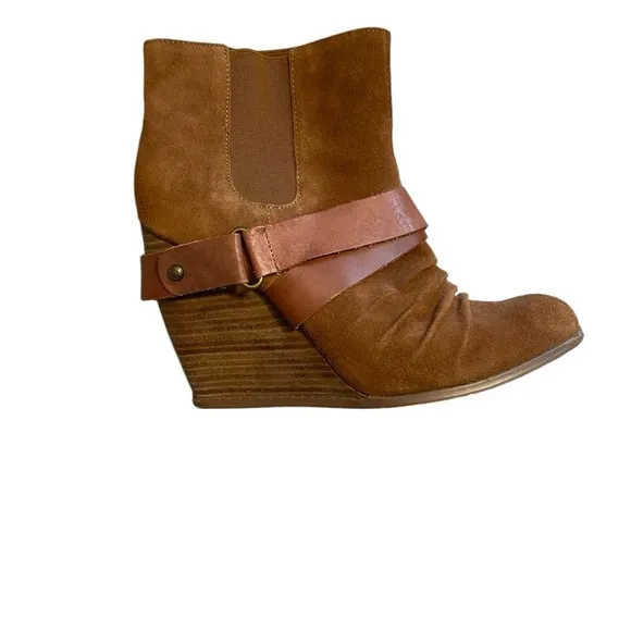 Seychelles Brown Ankle Boots with Suede Finish and Strap Detail Size 10