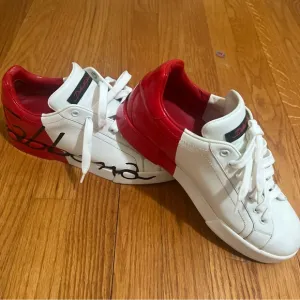 Shoes dolce &amp; Gabbana White and Red Sneakers with Signature Design