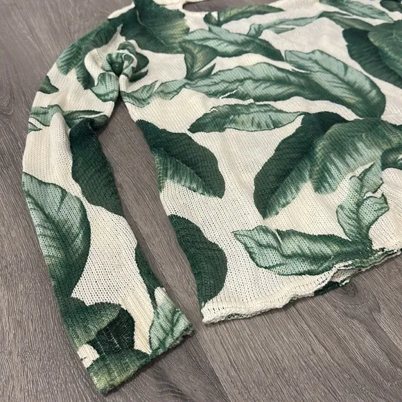 Show Me Your MuMu Palm Leaf Tropical Bonfire Sweater Size Small