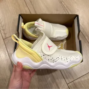 Size 2Y Jordan Kids' Preschool 23/7 Shoes
