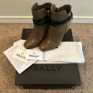 Size 36 BALLY Switzerland Boots Heels Leather