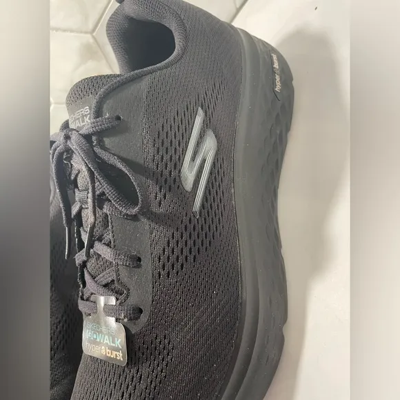 Skechers Men’s Size 13 Go Walk Hyper Burst Black New Box Ortholite Memory Foam