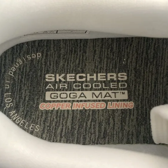 Skechers Women's  Go Run Max Cushion Elite 2.0 White sneakers size 8 NWOT