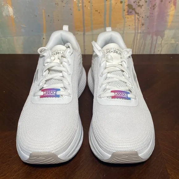 Skechers Women's  Go Run Max Cushion Elite 2.0 White sneakers size 8 NWOT