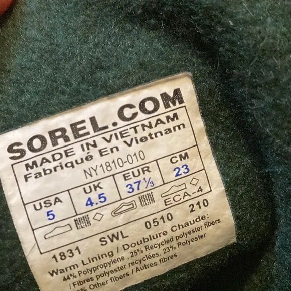 Sorel 12” Flurry Weather Snow Boots. Black and Royal.