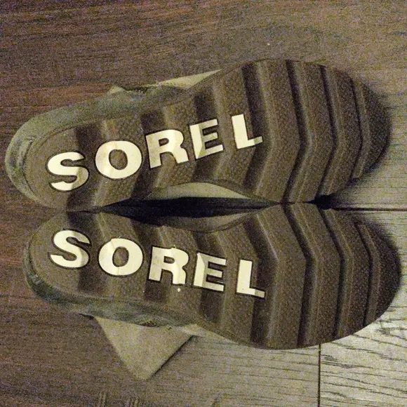 Sorel &quot;Joan of Arctic&quot; Wedge II Zip Ankle Boots