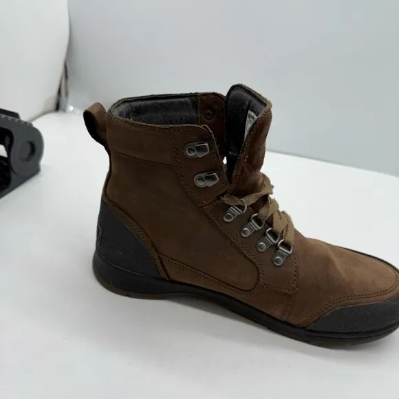 Sorel Ankeny II Boots Mens 9.5 Leather Ankle Waterproof Shoes Hiking NM3826-256