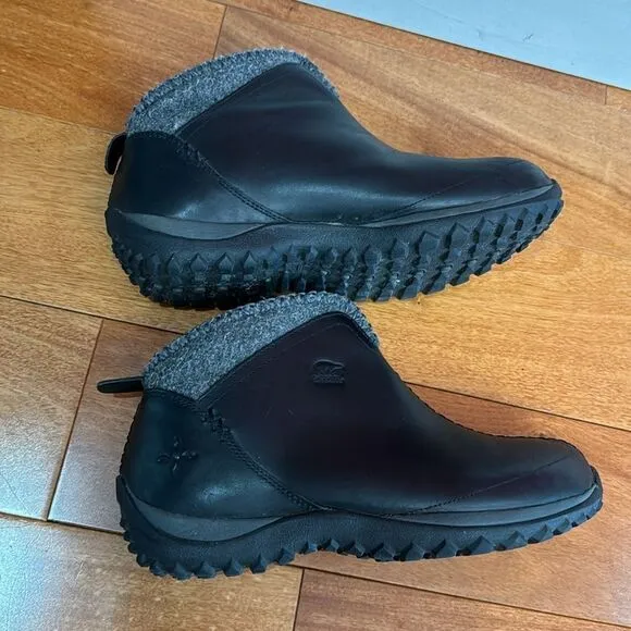 Sorel Black Leather Joliette Thinsulate Waterproof Ankle Boots Size 8