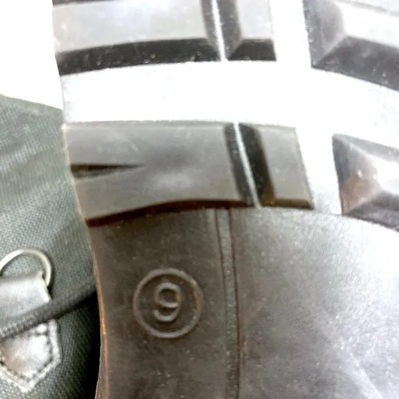 SOREL COLD WEATHER BOOTS MENS SIZE 9
