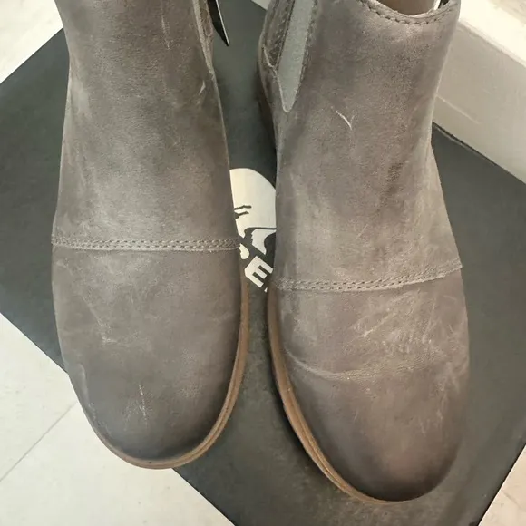 Sorel Emelie Chelsea WP Womens Shoes - Gray