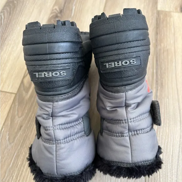 Sorel Grey Snow Commander Boots Boys Size 12