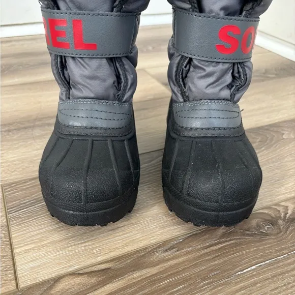Sorel Grey Snow Commander Boots Boys Size 12
