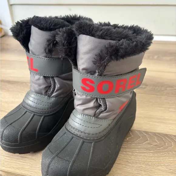 Sorel Grey Snow Commander Boots Boys Size 12
