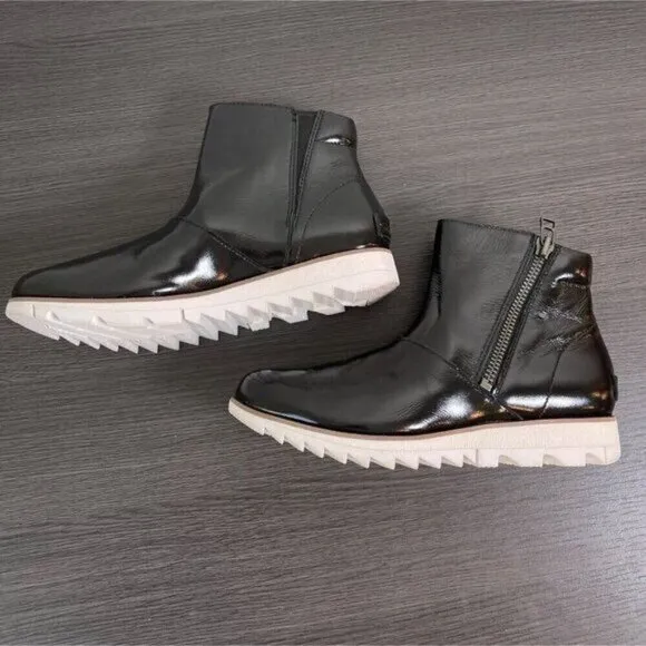 Sorel Harlow Women Black Patent Leather Ankle Booties 6 Waterproof Side Zipper