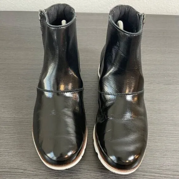 Sorel Harlow Women Black Patent Leather Ankle Booties 6 Waterproof Side Zipper