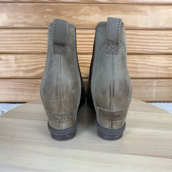 Sorel Joan Of Arctic Wedge Heel 7.5 US Taupe Chelsea Ankle Boots NL3022-240