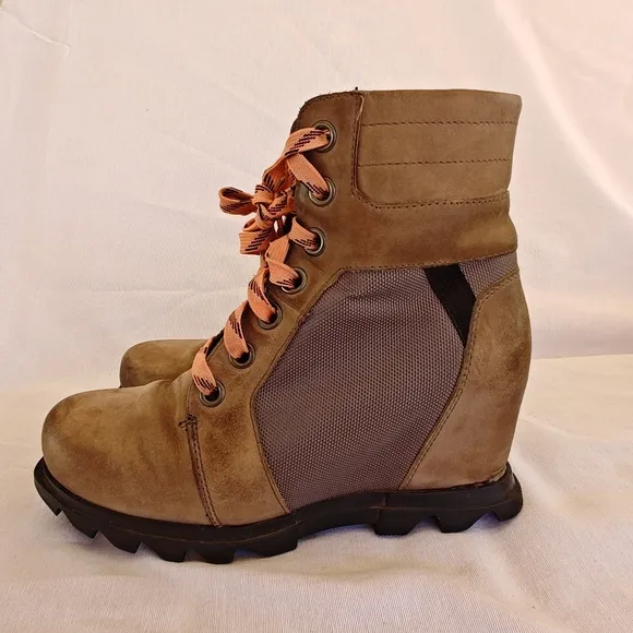 Sorel Joan of Arctic Wedge III Lexie Waterproof Leather Boots NL4365-052 Size 8