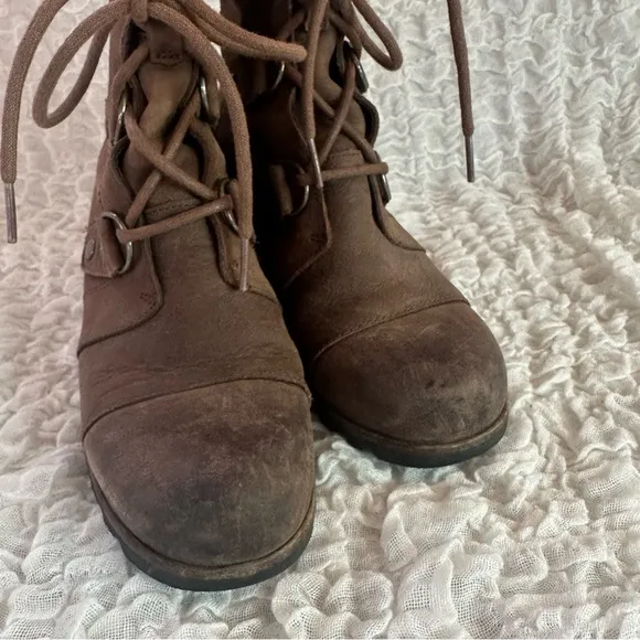Sorel Joan of Arctic Wedge Mid Boots Size 7