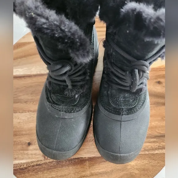 Sorel lace up winter snow boots size 10 all-weather waterproof black faux fur