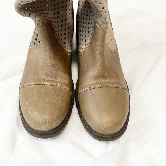 SOREL Major Pull-on Perforated Distressed leather boots Women's Size 7.5 taupe