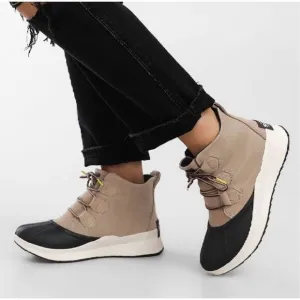 Sorel Out N About III Classic Water Proof Boot Size 9
