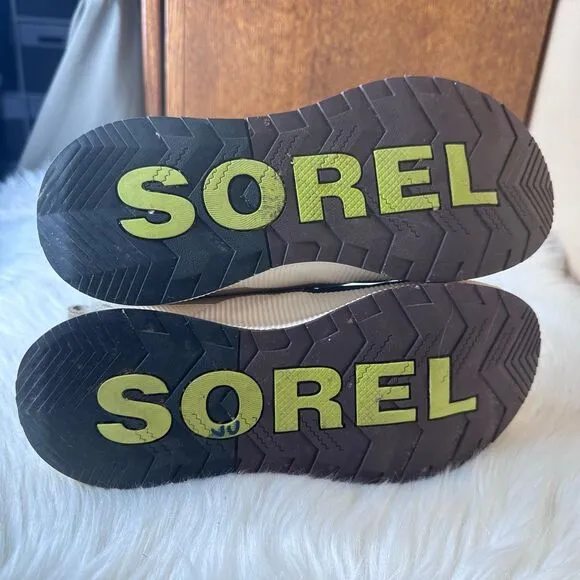 Sorel Out N About III Classic Water Proof Boot Size 9