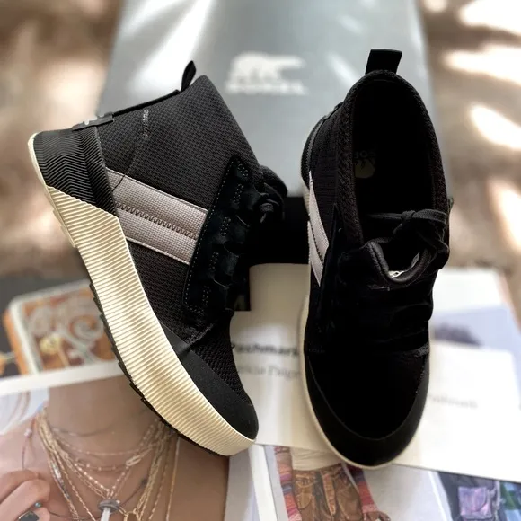 Sorel Out N About III Waterproof Mid Sneaker