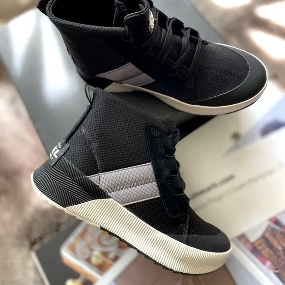 Sorel Out N About III Waterproof Mid Sneaker