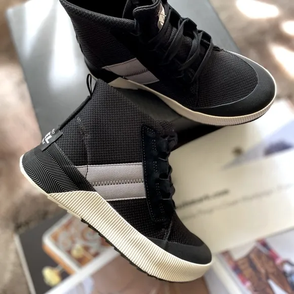 Sorel Out N About III Waterproof Mid Sneaker