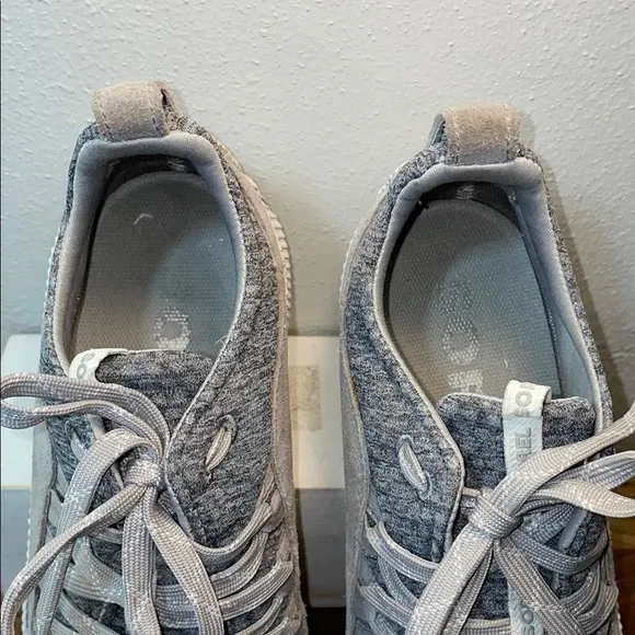 Sorel Out N About Plus Sneaker Athletic Activewear Waterproof  Tie Woman Sz 8