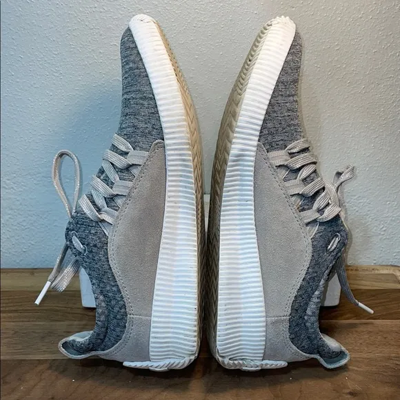 Sorel Out N About Plus Sneaker Athletic Activewear Waterproof  Tie Woman Sz 8