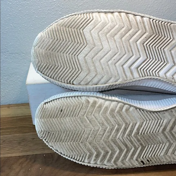 Sorel Out N About Plus Sneaker Athletic Activewear Waterproof  Tie Woman Sz 8