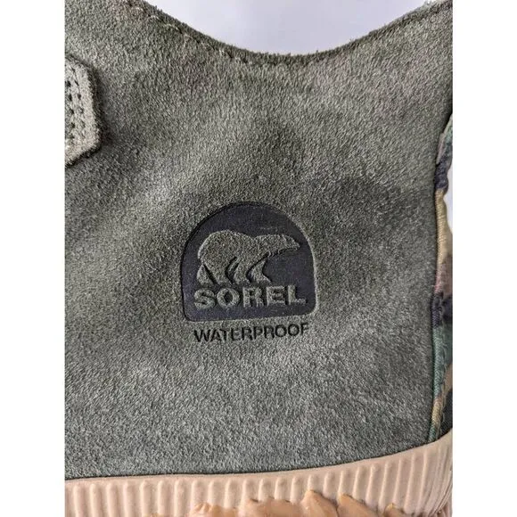 Sorel Out N About Plus Duck Ankle Boots Lace up Green / Camo  size 9.5